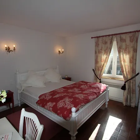 Le Clos Xavianne לינה וארוחת בוקר